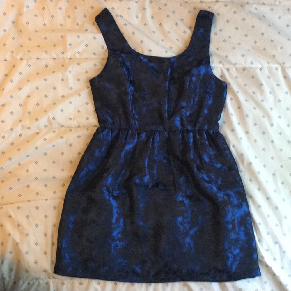 Blue marbled dress